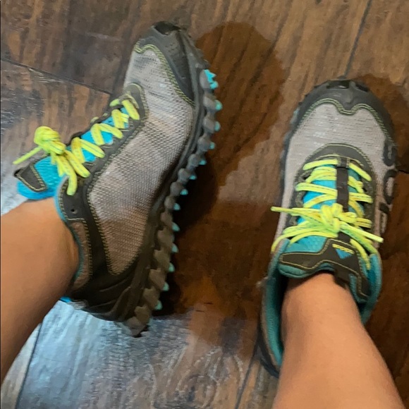 Shoes - Picture 3 of 5